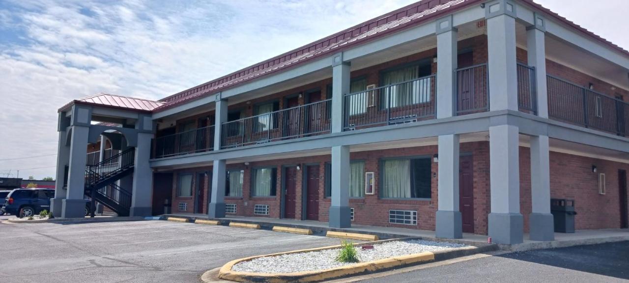 Red Roof Inn & Suites Scottsboro Exterior photo