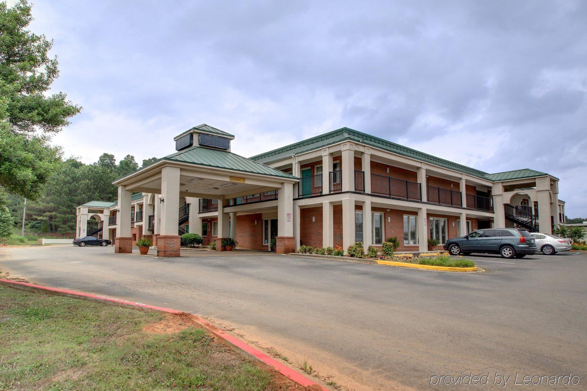 Red Roof Inn & Suites Scottsboro Exterior photo